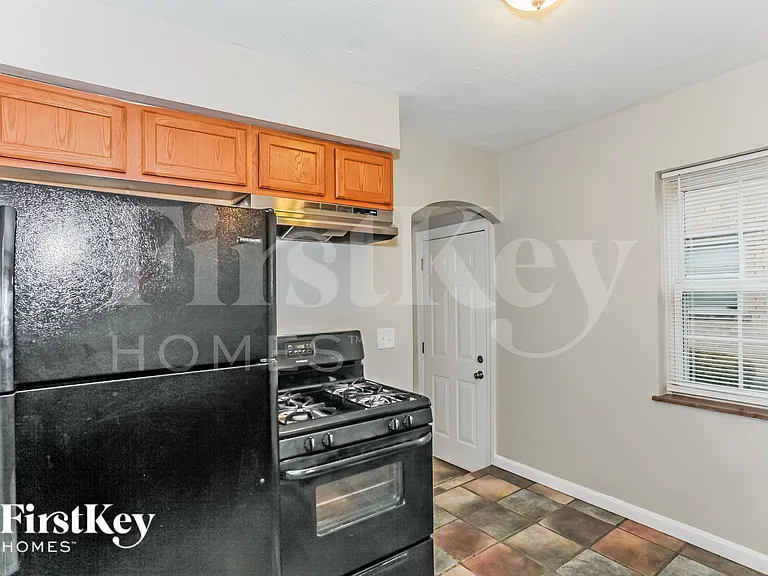 1017 N Bend Rd — Photo 8