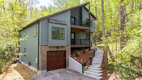 530 Ely St Photo 1