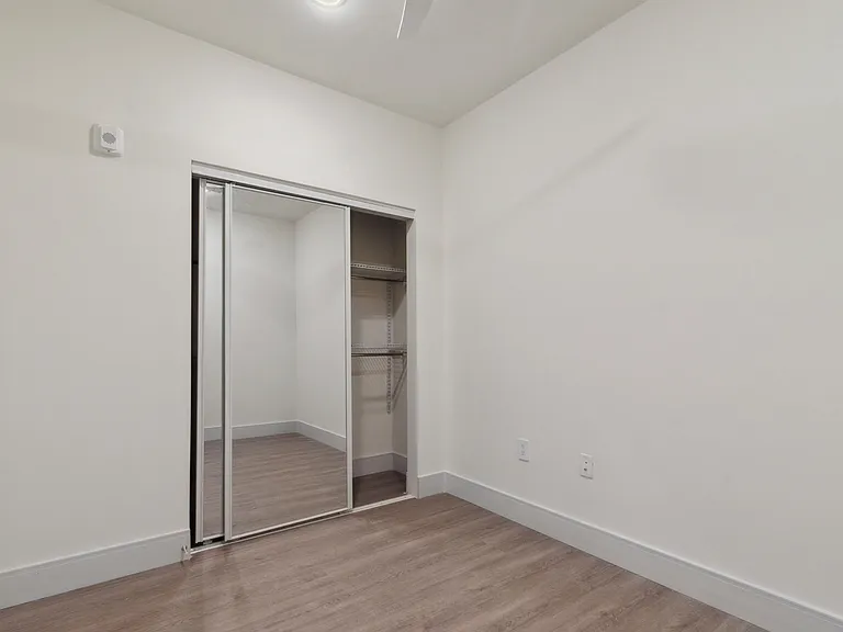 1221 E Fletcher St #409A — Photo 7