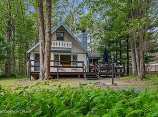 121 Squaw Trl, Pocono Lake, PA 18347