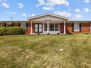 2115 Valencia Dr, Florissant, MO 63033
