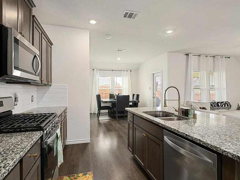 600 Auburn Forest Dr — Photo 5