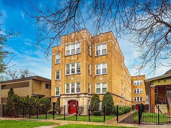 2nd image of 5829 N Paulina St APT 3W