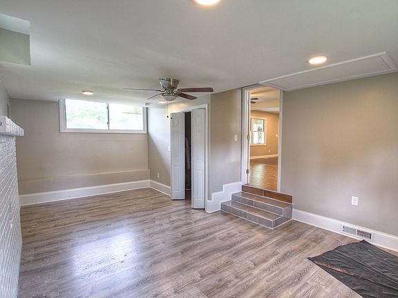 5th image of 208 Cumberland Dr