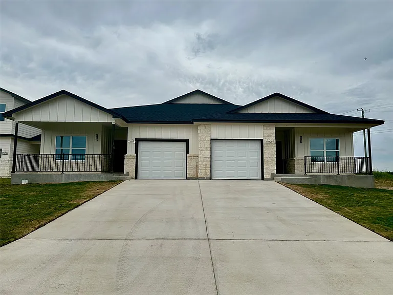 506 War Admiral Dr #A — Photo 1