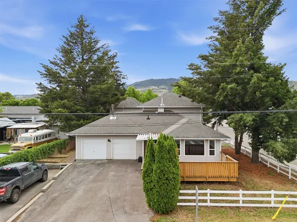 1897 Fleetwood Ave, Kamloops, BC V2B 4R9