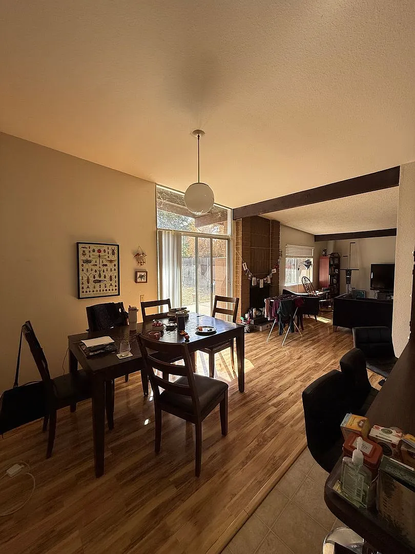 Charming 3-bedroom, 2-bathroom duplex in West Davis. — Photo 3