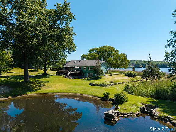 2nd image of 901 River Road