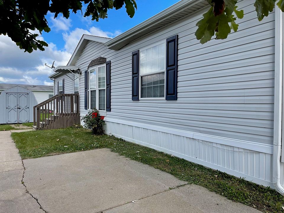 1st image of 222 Constitution Cir