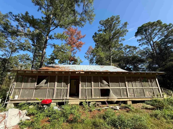 437 E Lake Rd, Quincy, FL 32351