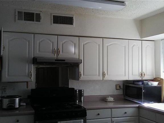 5th image of 2025 Steamboat Springs Dr