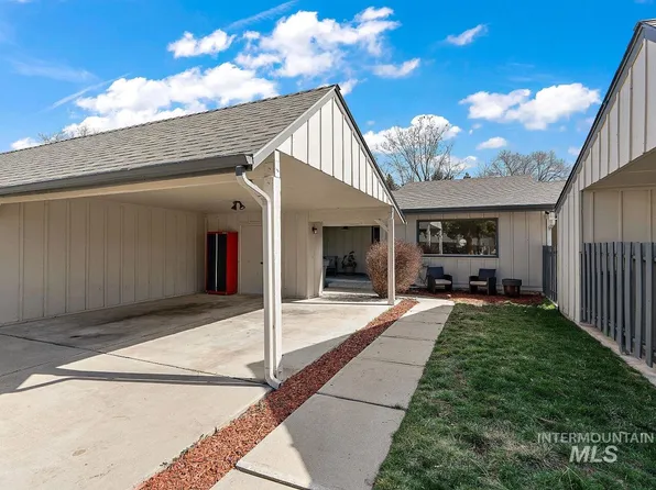 1124 S Abbey Cir, Boise, ID 83705