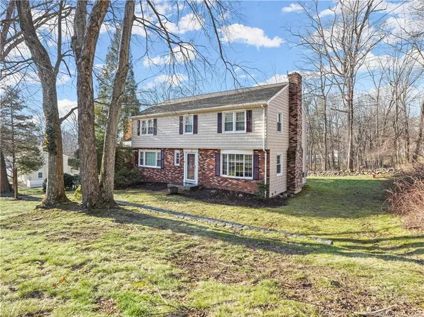 88 Mariner Circle, Trumbull, CT 06611