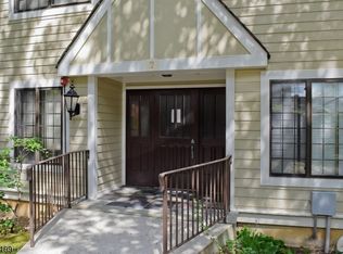 7B Foxwood Dr #B, Morris Plains, NJ 07950