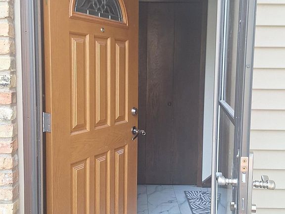 2nd image of 8106 Groveland Rd