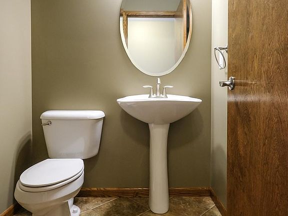 4th image of 6019 Dover Ct