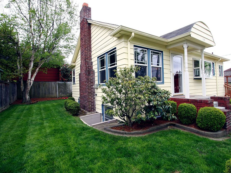 Stylish Greenlake bungalow