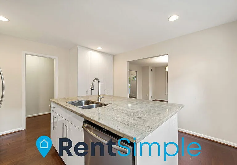 618 S Barton St — Photo 15