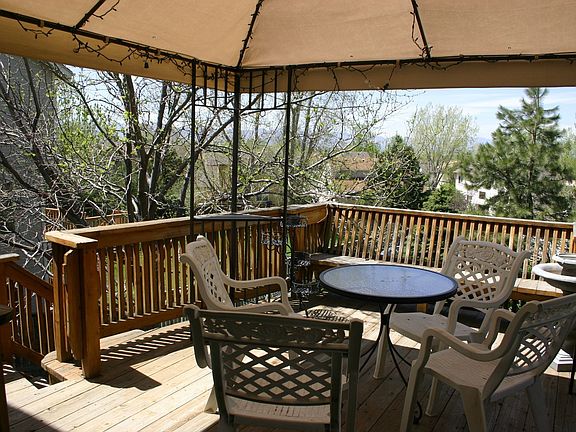 Rear Deck with Built in Seating