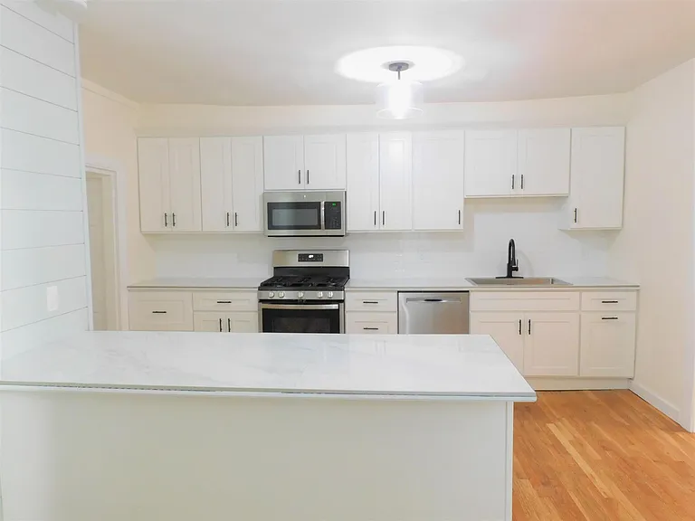 30 Jenkins St — Photo 2