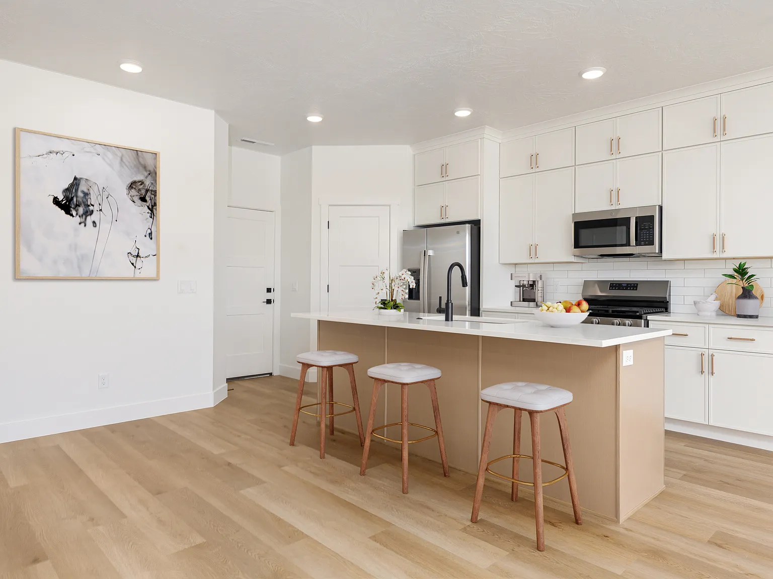 3 bed, 2.5 bath, 1804 sqft, $1,895 — Photo 2