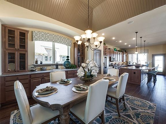 The Fontaine - Dining