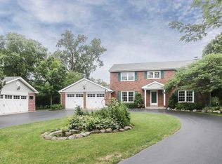 144 Palm Dr, Barrington, IL 60010