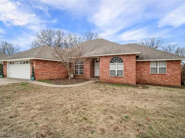 810 Karry Ln, Fort Smith, AR 72916