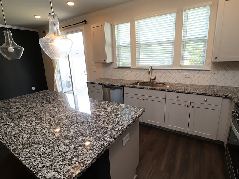 755 Amarra Dr — Photo 11