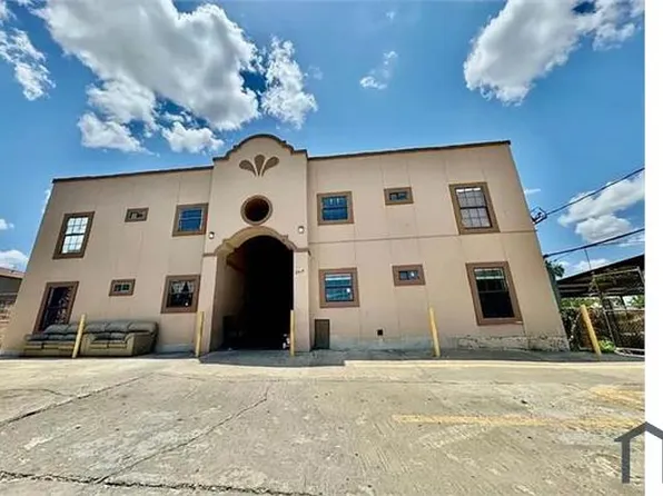 2517 Norton St, Laredo, TX 78046