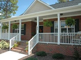 102 Roddinglaw Ct, Aberdeen, NC 28315