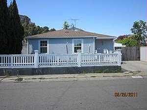 1st image of 2985 Greenwood Dr
