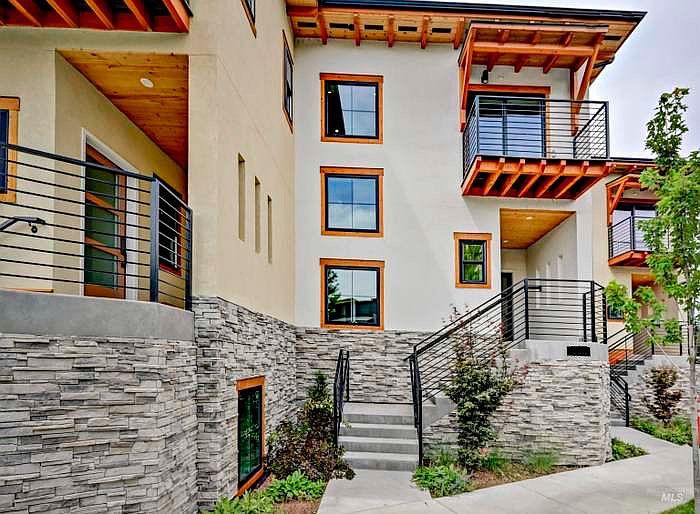 1st image of 3611 N Prospect Way