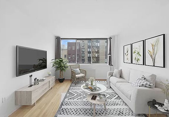 2nd image of 250 E 30th St APT 3D