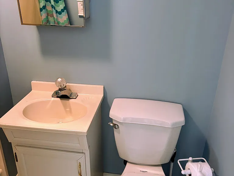 8-2 Lewis Ave — Photo 5