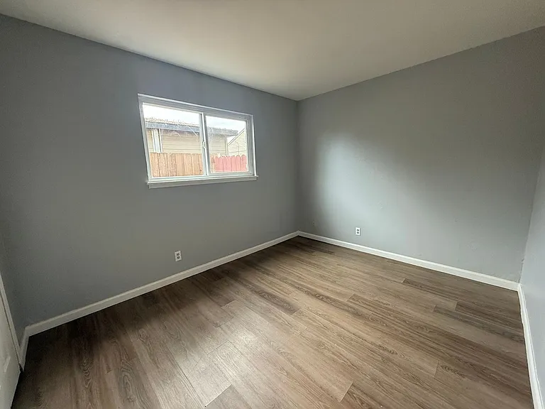 8001 Church St — Photo 7