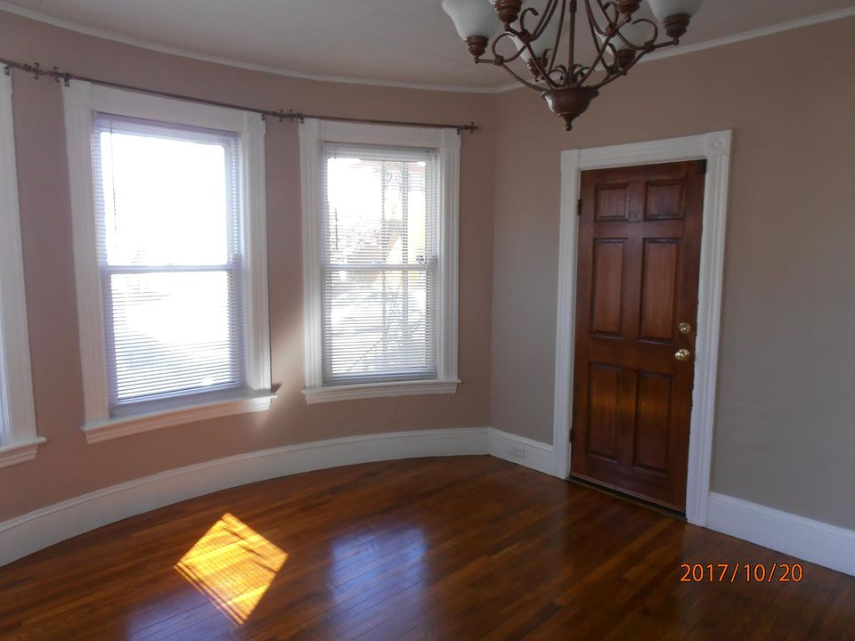 Living room 2