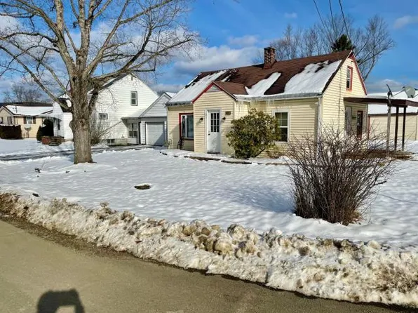 61 McKinley Ave, Warren, PA 16365