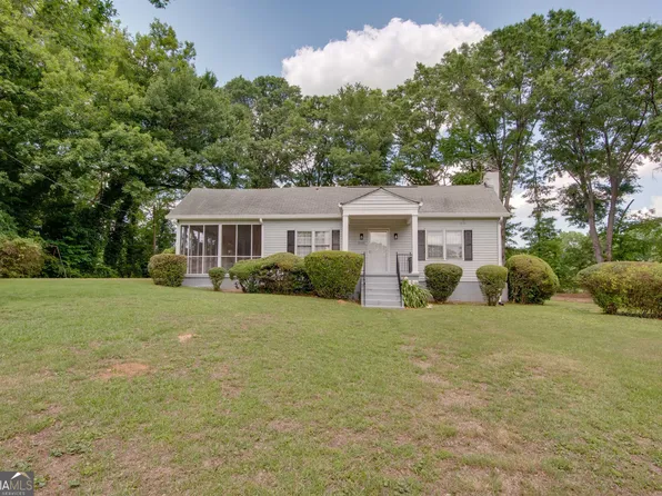 2111 Martin Luther King Jr Dr NW, Atlanta, GA 30310