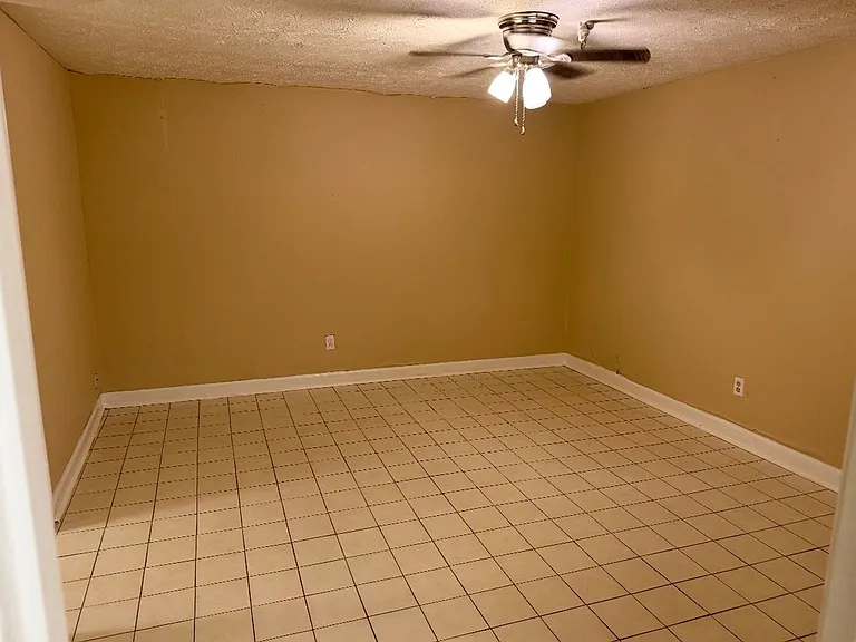178 Leader Avenue — Photo 25