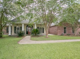 17415 Simone Dr, Prairieville, LA 70769