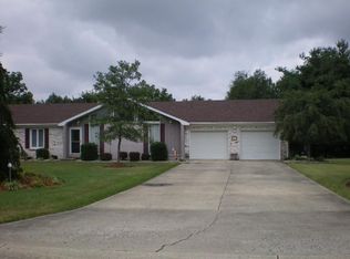 607 Foxfire Rd, Elizabethtown, KY 42701