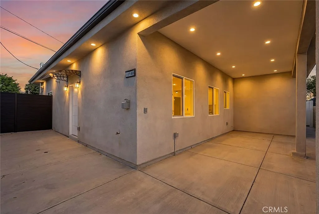 3 bed, 1200 sqft, $3,500 — Photo 1
