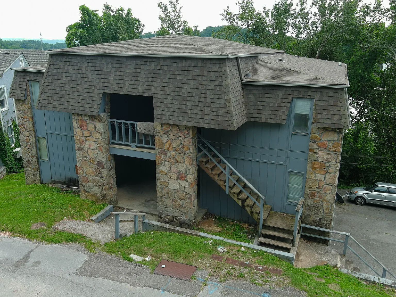 30 Woodlawn Drive — Photo 2