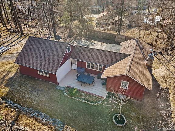 3rd image of 3 Rodman Place