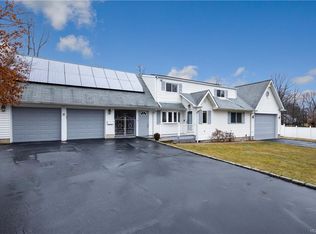 8 Badger St, New City, NY 10956