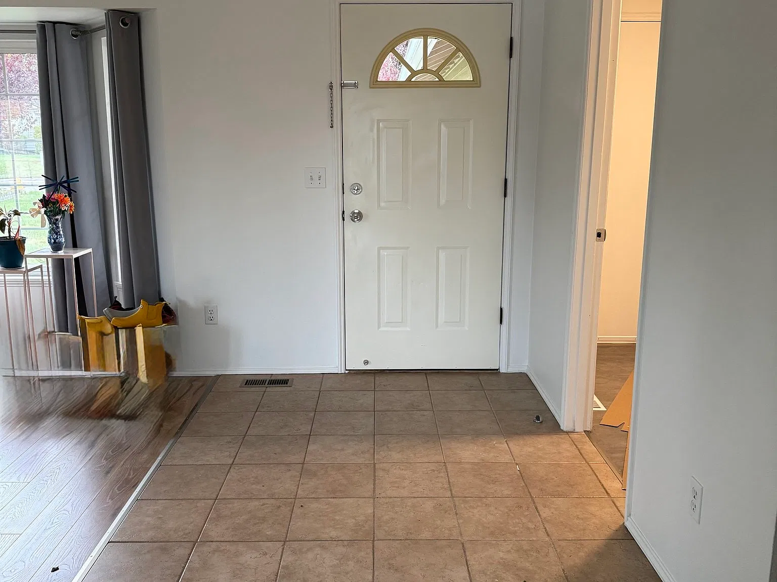 3 bed, 1140 sqft, $2,900 — Photo 3