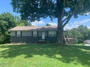 6220 Renee Rd, Corryton, TN 37721