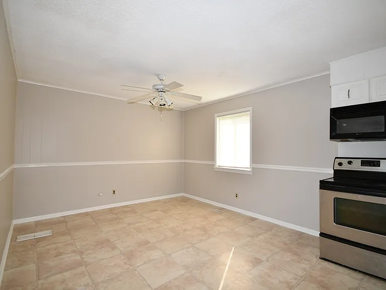 4216 Shady Oak Dr — Photo 4