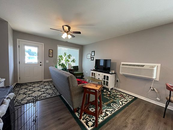 4th image of 3206 Gateway Drunit D